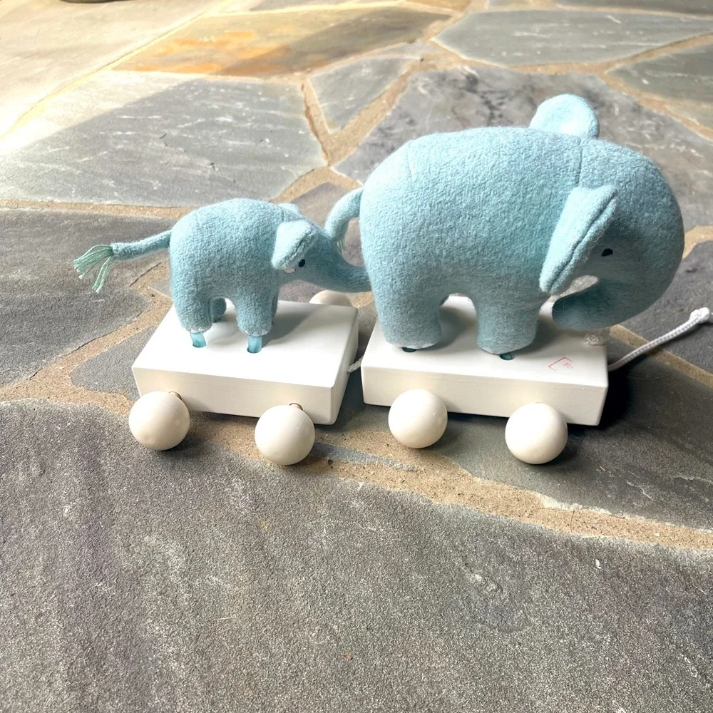 Wonder & Wise Baby's Elephant Pull Toy
